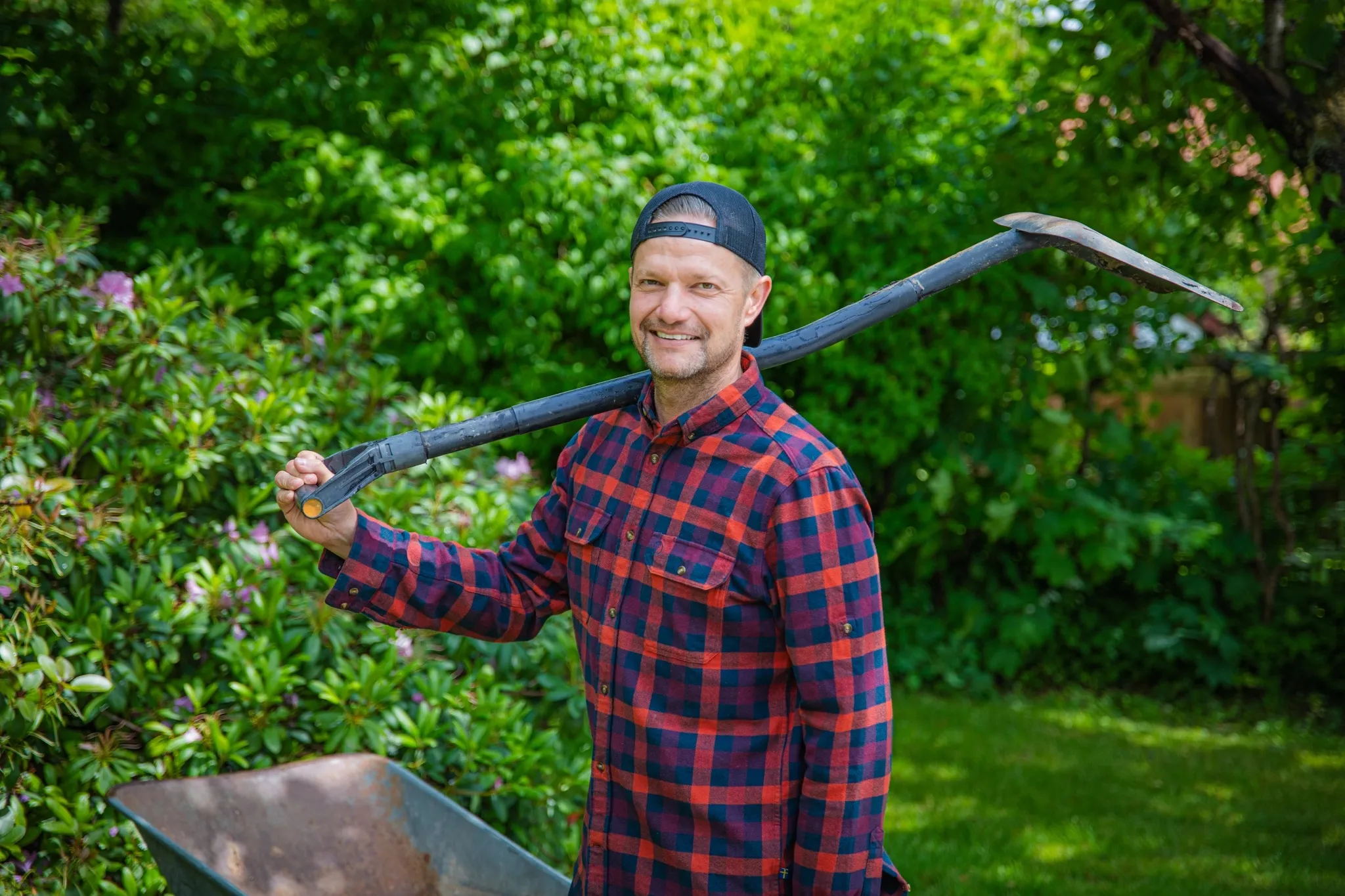 Claus with a golf club